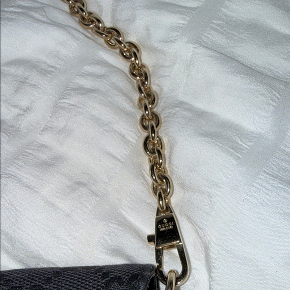 Gucci Shoulder Bag - Picture 2 of 7